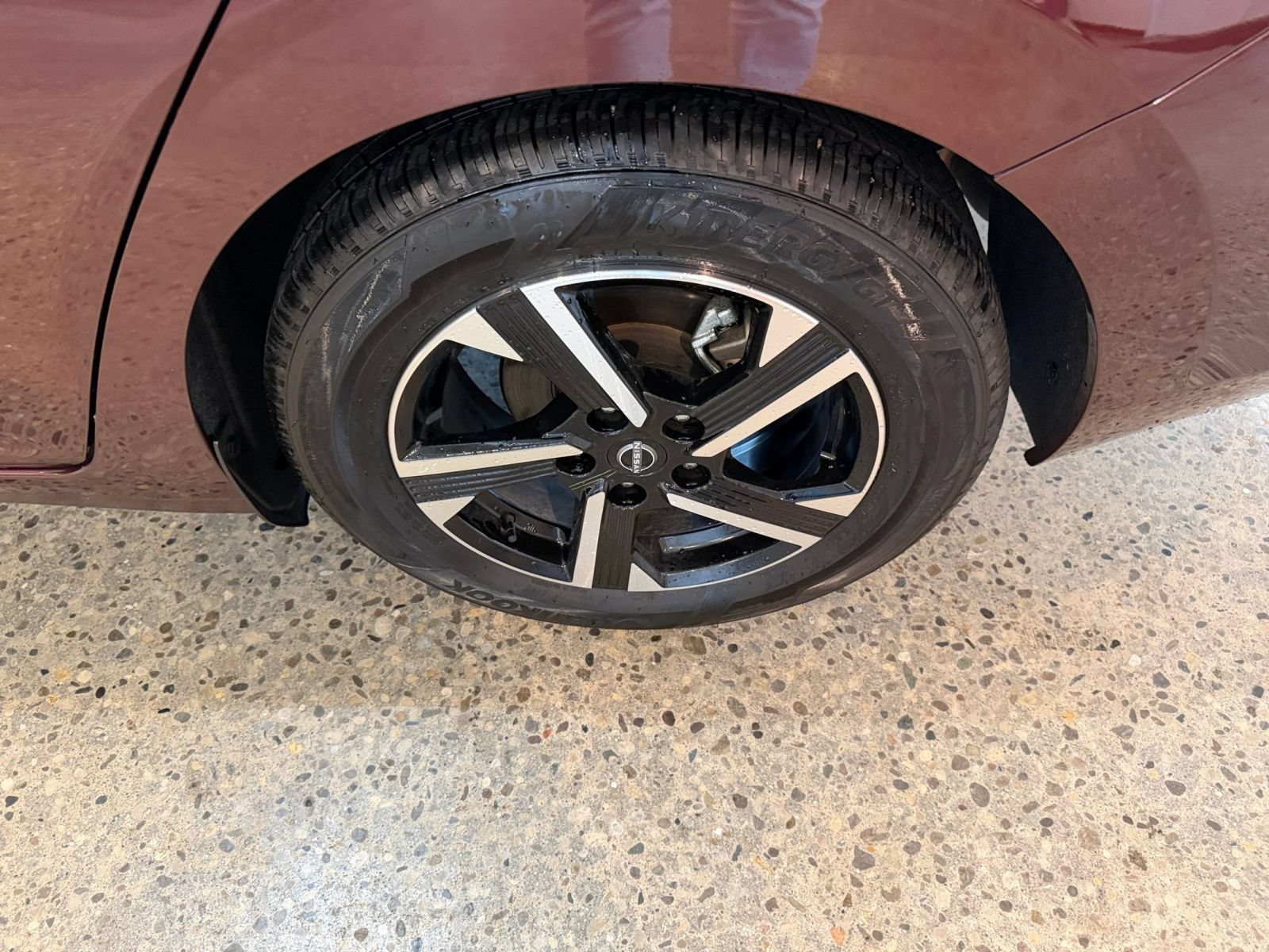 Used 2025 Nissan Sentra SV FWD image 24