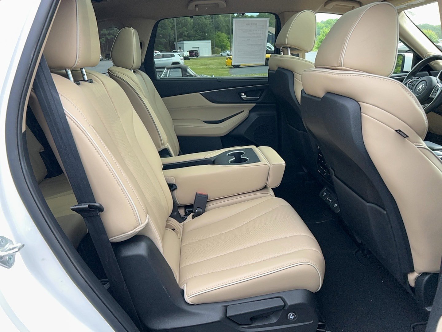 Used 2023 Acura MDX AWD/4WD image 25