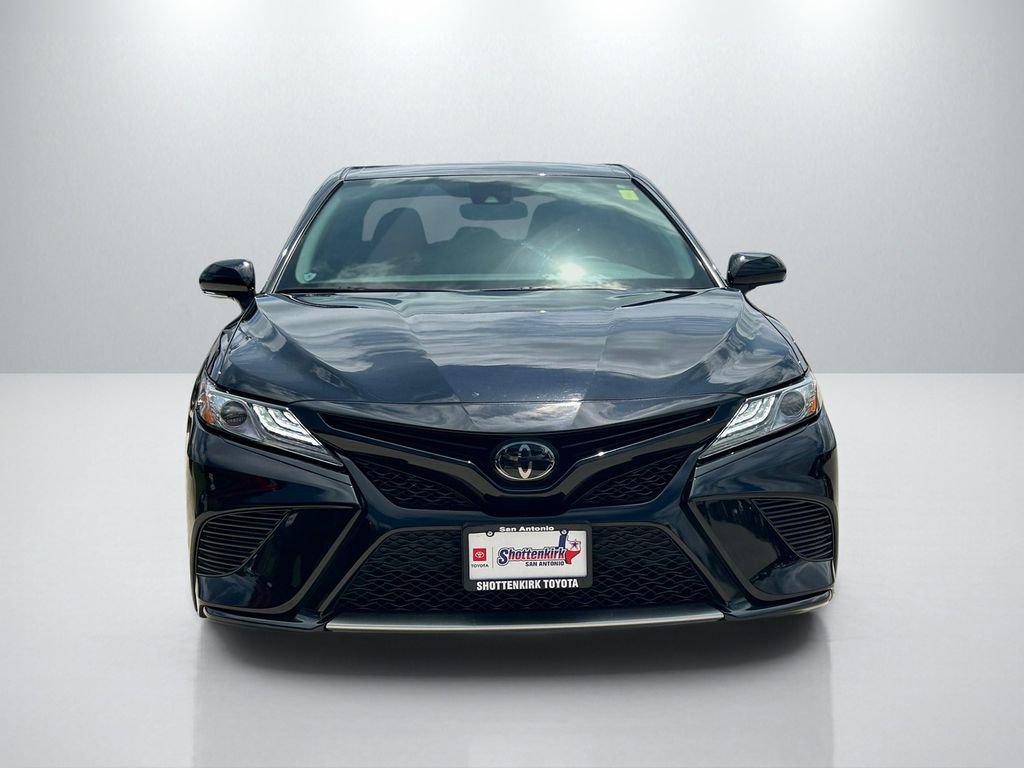 Used 2019 Toyota Camry XSE FWD image 2