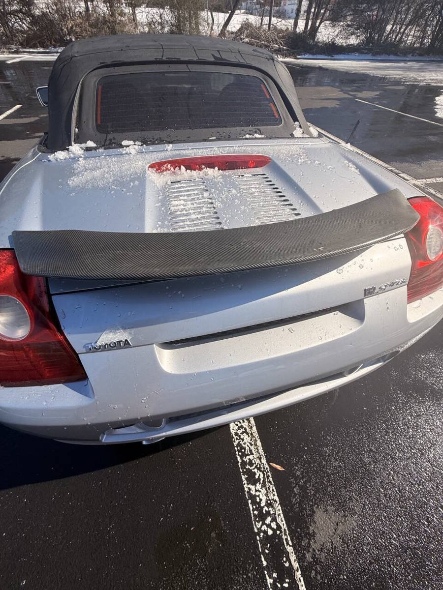 Used 2003 Toyota MR2 RWD image 11