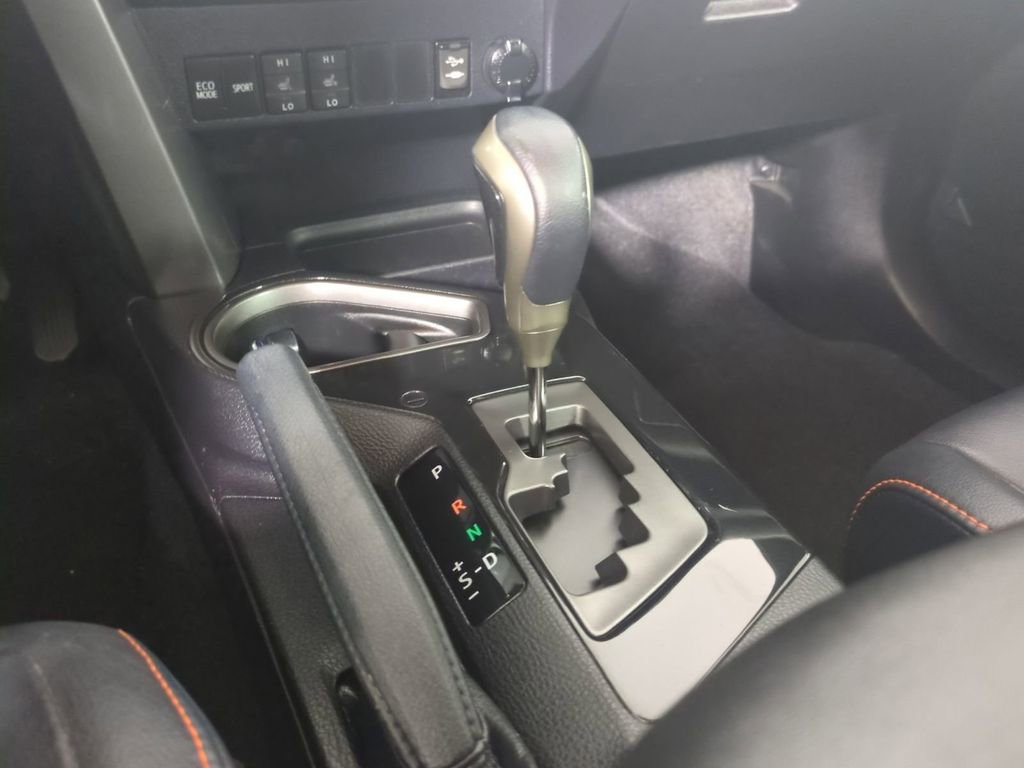 Used 2016 Toyota RAV4 SE FWD image 22