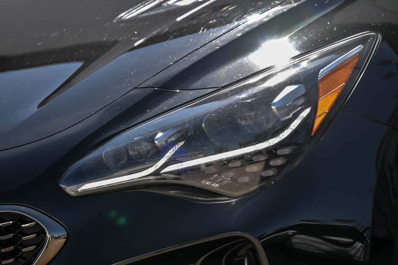 Used 2020 Kia Stinger GT1 AWD/4WD image 6