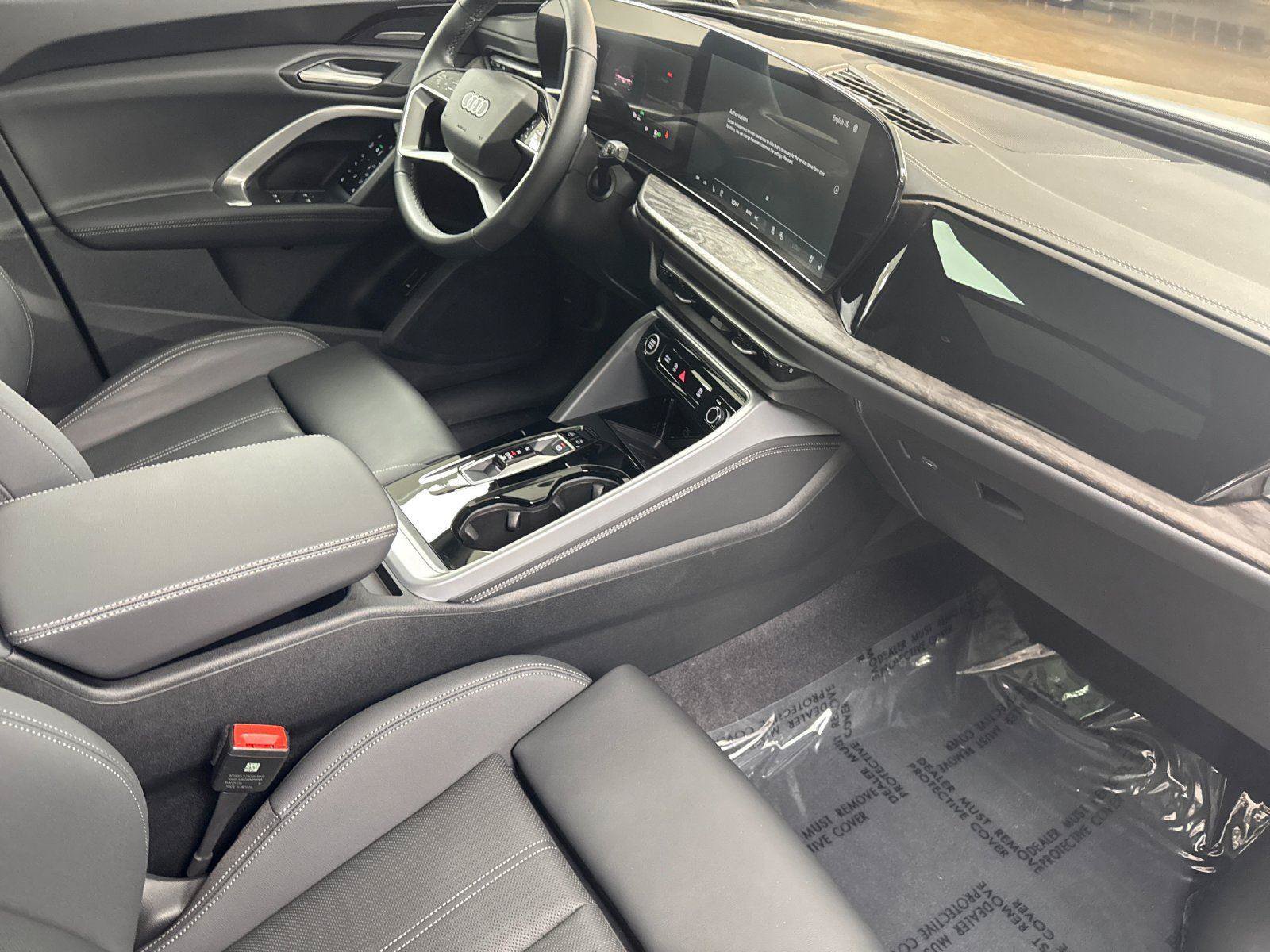 Used 2025 Audi Q5 Premium w/ Premium Plus AWD/4WD image 16