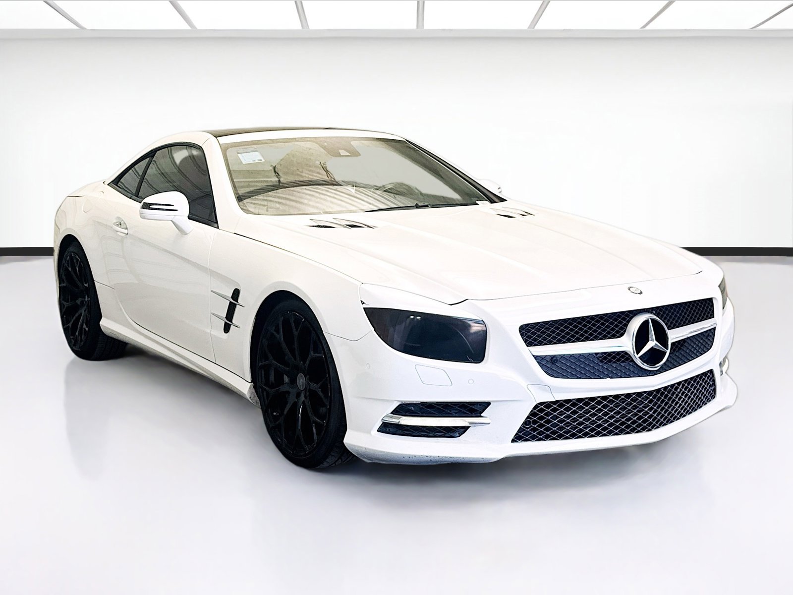 Used 2014 Mercedes-Benz SL 550 w/ Sport Wheel Package image 3