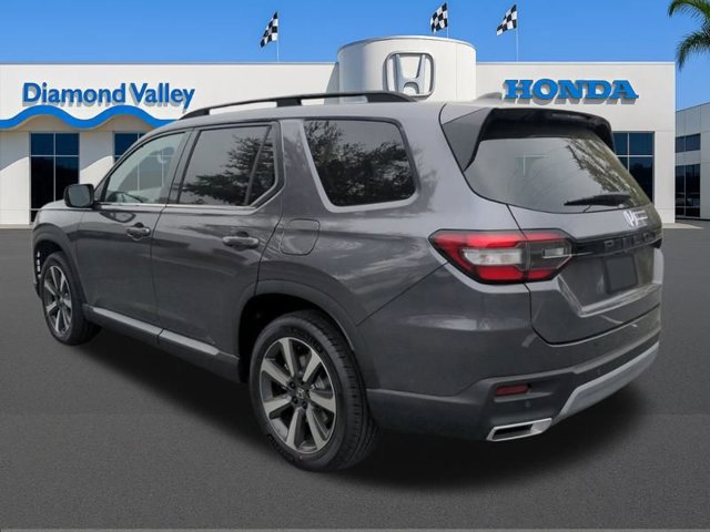 New 2025 Honda Pilot Touring image 5