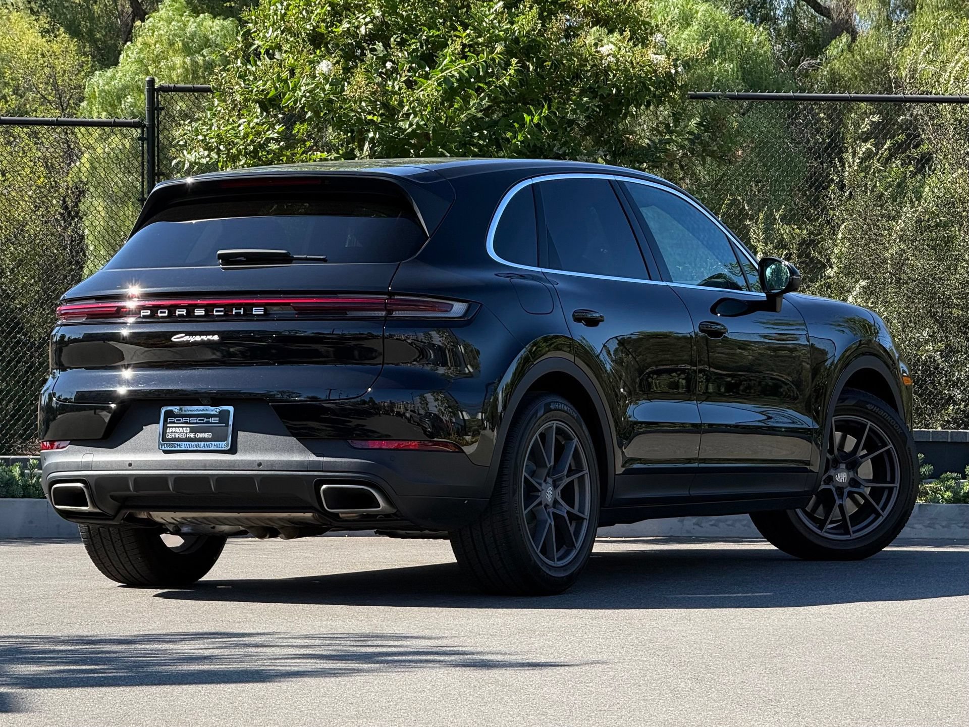 Certified 2024 Porsche Cayenne AWD/4WD image 7