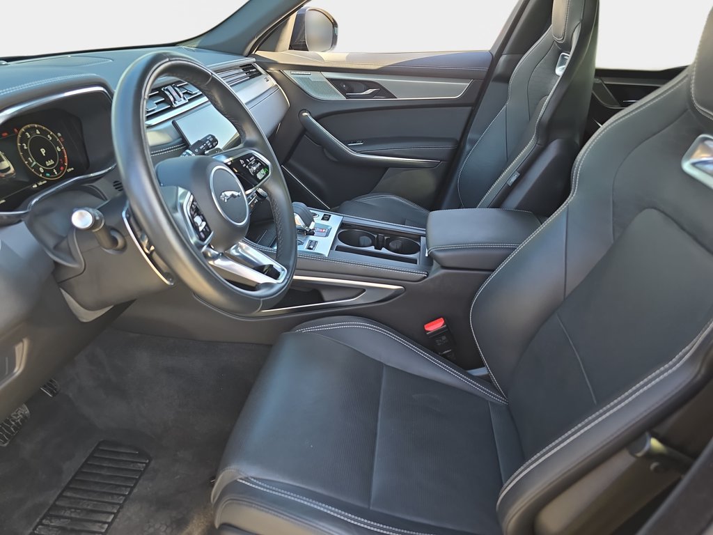 Certified 2025 Jaguar F-PACE R-Dynamic S AWD/4WD image 15