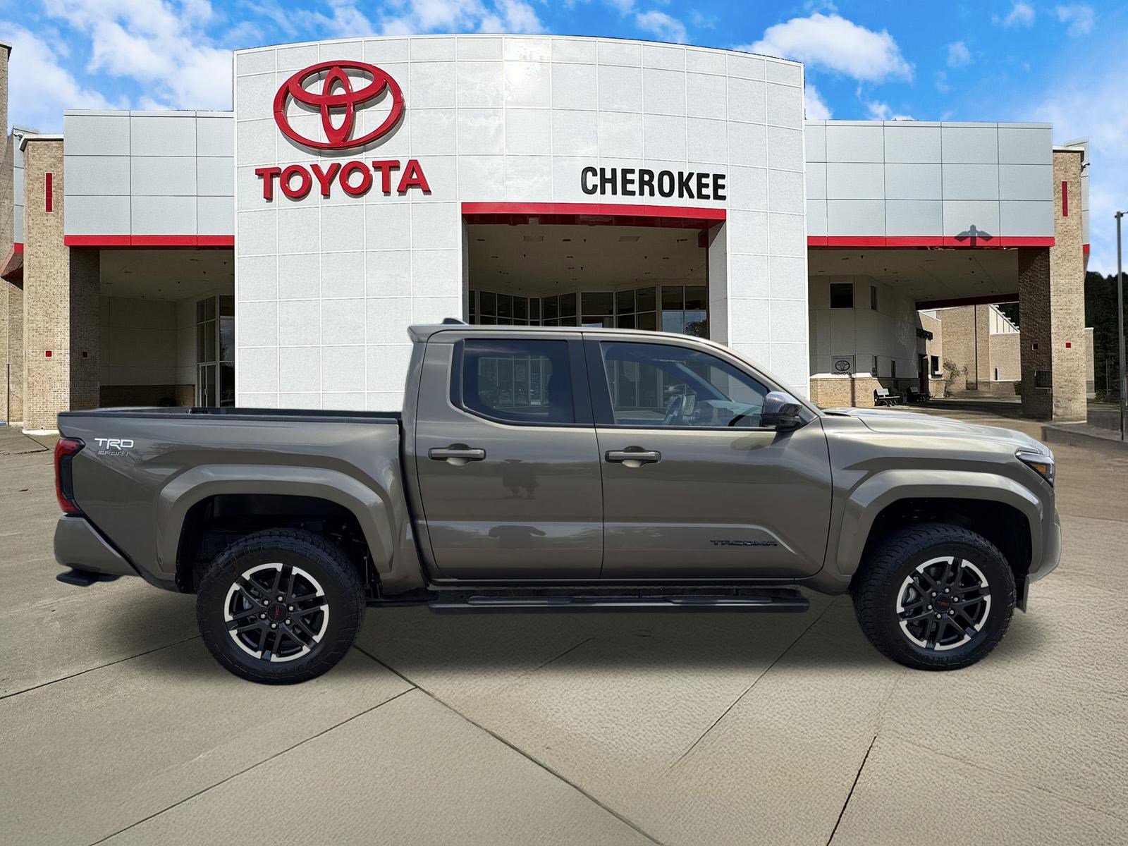 Used 2025 Toyota Tacoma TRD Sport AWD/4WD image 5