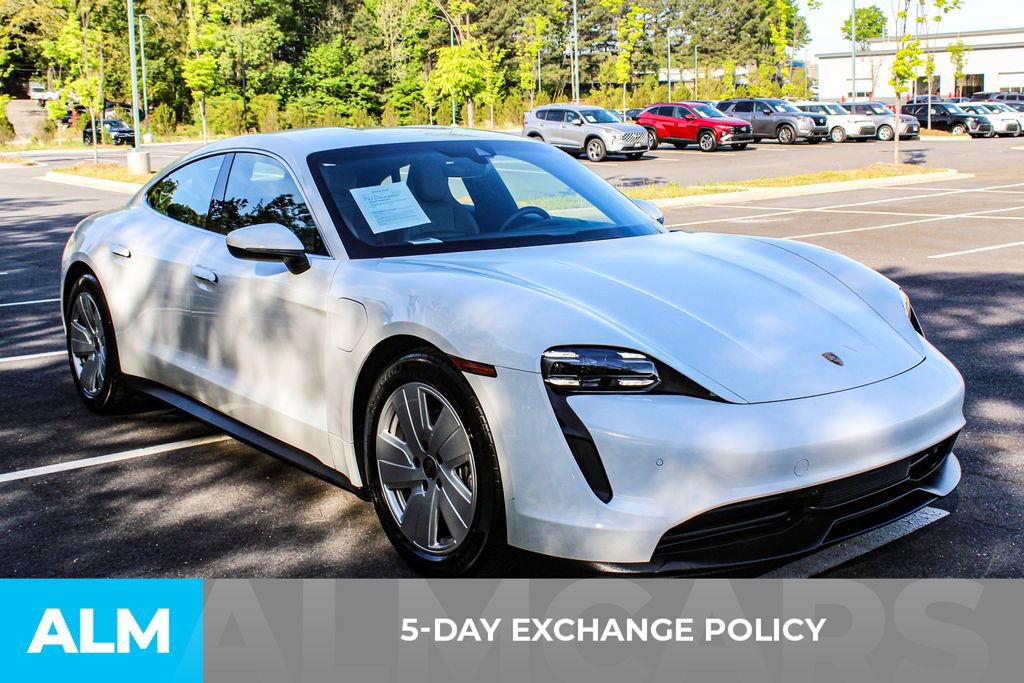 Used 2021 Porsche Taycan image 4