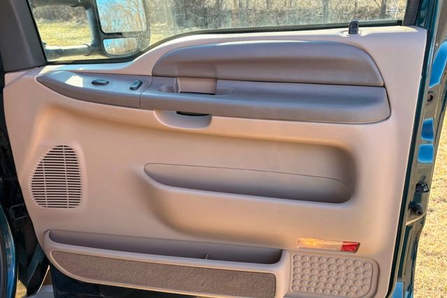 Used 1999 Ford F350 Lariat image 27