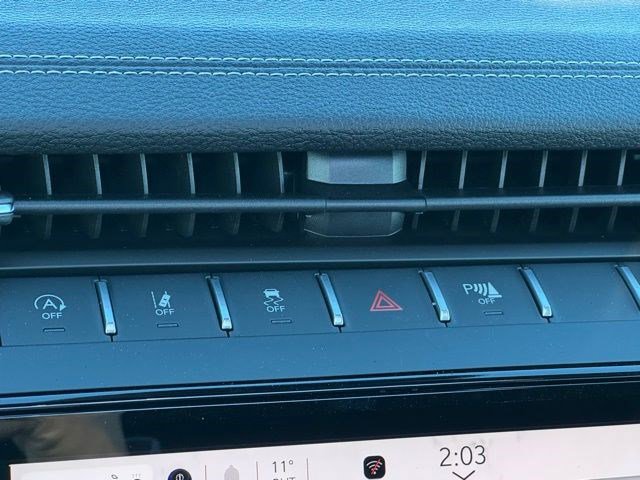 New 2026 Jeep Grand Cherokee Altitude image 14