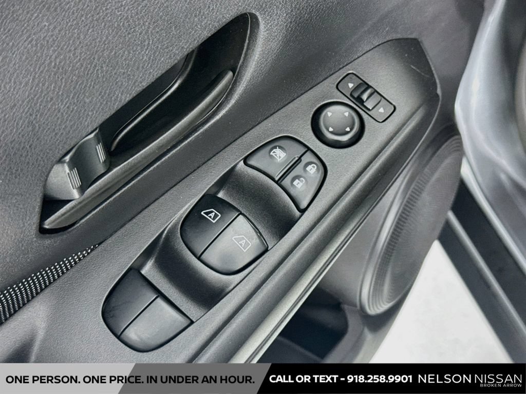 Used 2019 Nissan Kicks S FWD image 17