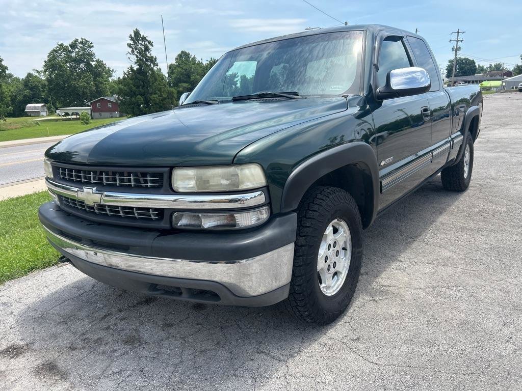 Used 2001 Chevrolet Silverado 1500 LS w/ Off-Road Chassis Pkg AWD/4WD image 3