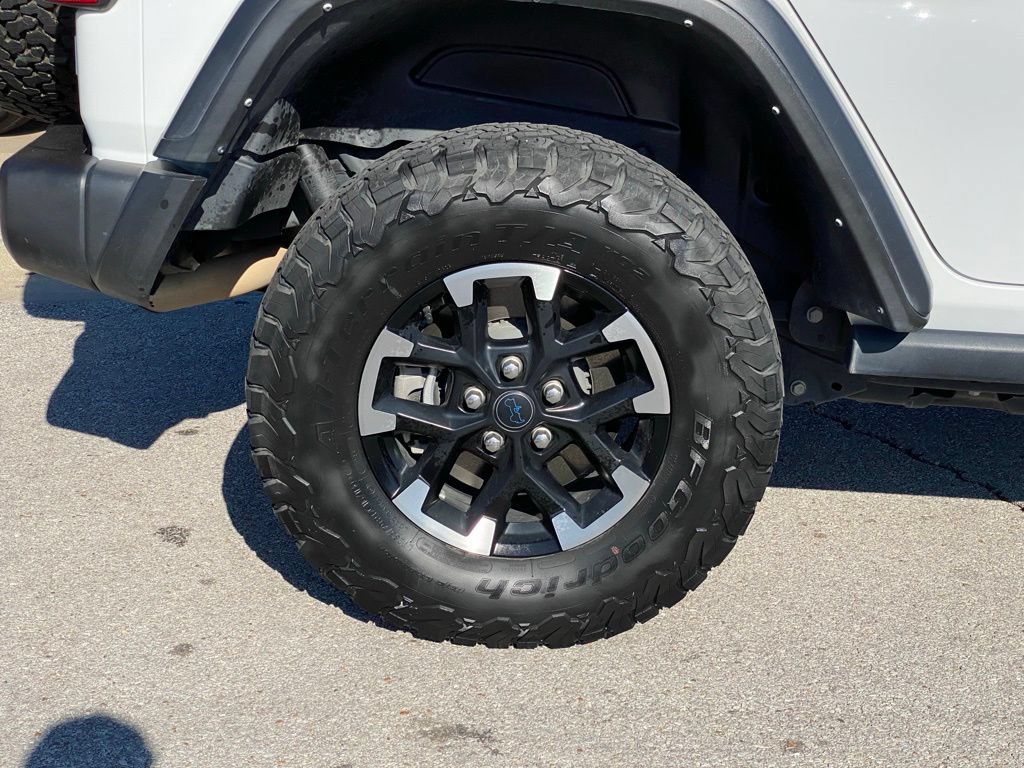 Used 2024 Jeep Wrangler Unlimited Rubicon 4xe AWD/4WD image 9