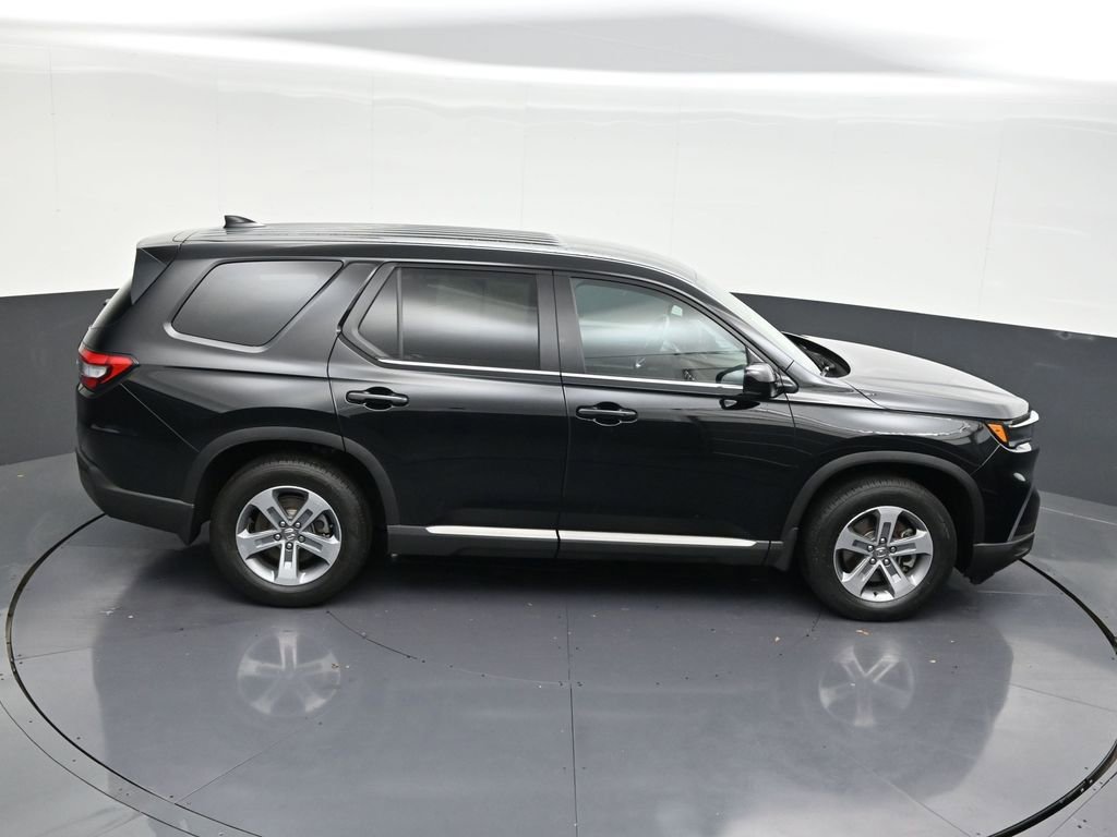 Used 2025 Honda Pilot EX-L image 16