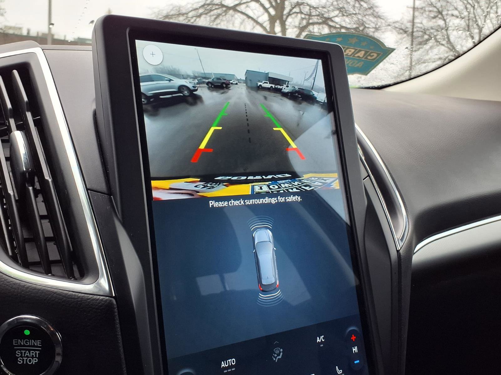 Used 2024 Ford Edge Titanium image 8