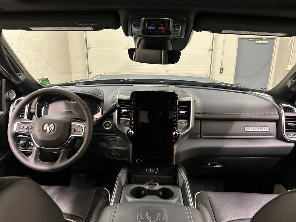 Used 2026 RAM 2500 Laramie AWD/4WD image 18