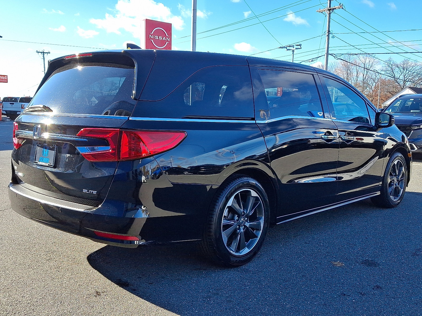 Used 2023 Honda Odyssey Elite image 4