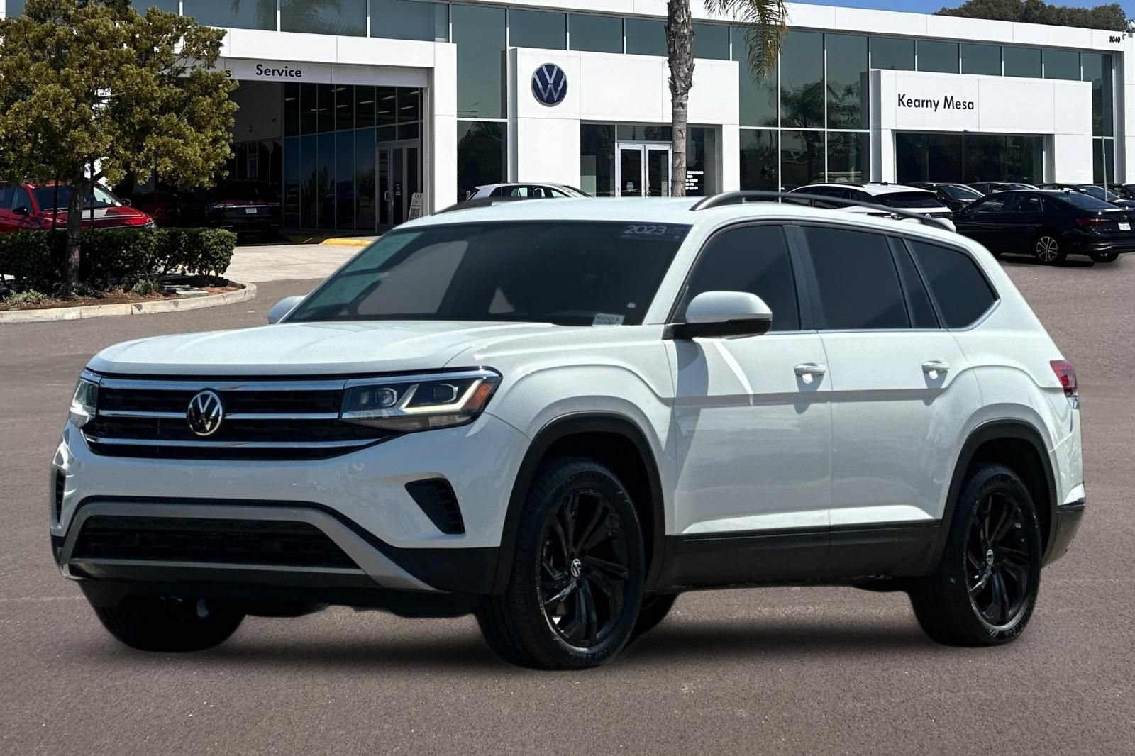 Used 2023 Volkswagen Atlas SE w/ Black Wheel Package FWD image 8