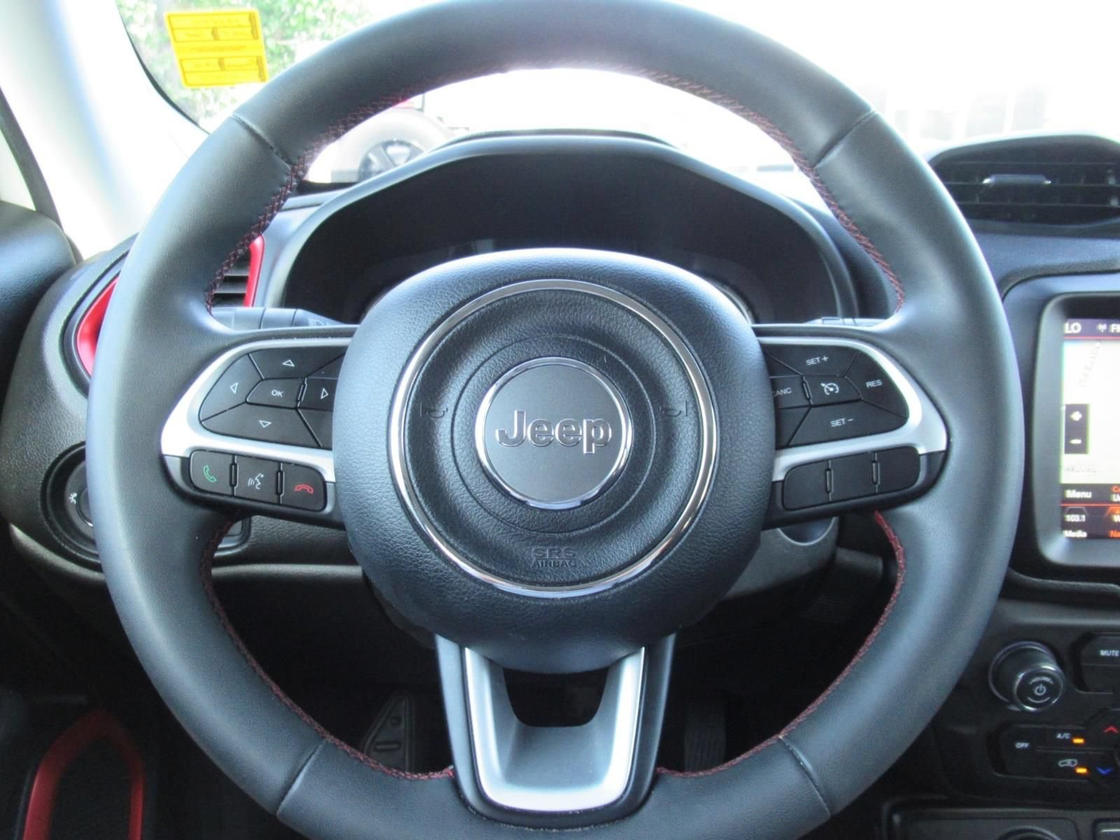 Certified 2023 Jeep Renegade Trailhawk AWD/4WD image 23
