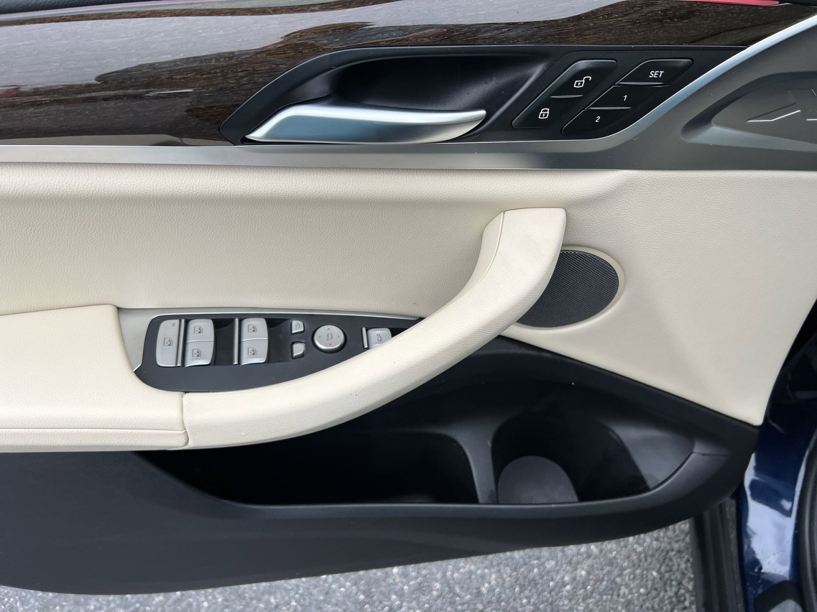 Used 2023 BMW X4 xDrive30i w/ Premium Package image 15