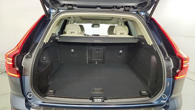 New 2026 Volvo XC60 B5 Ultra w/ Climate Package AWD/4WD image 40