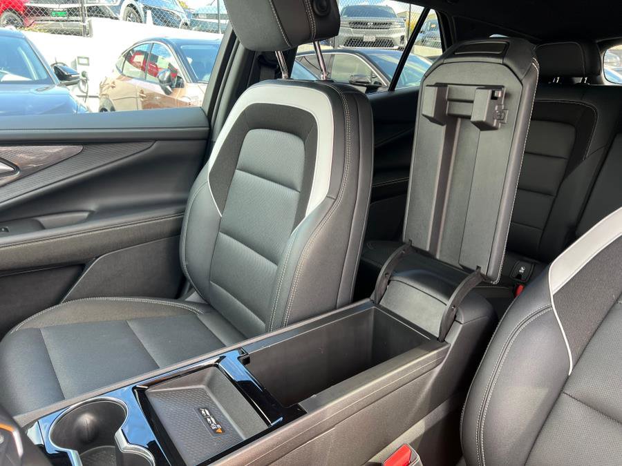 Used 2024 Chevrolet Blazer EV LT image 31