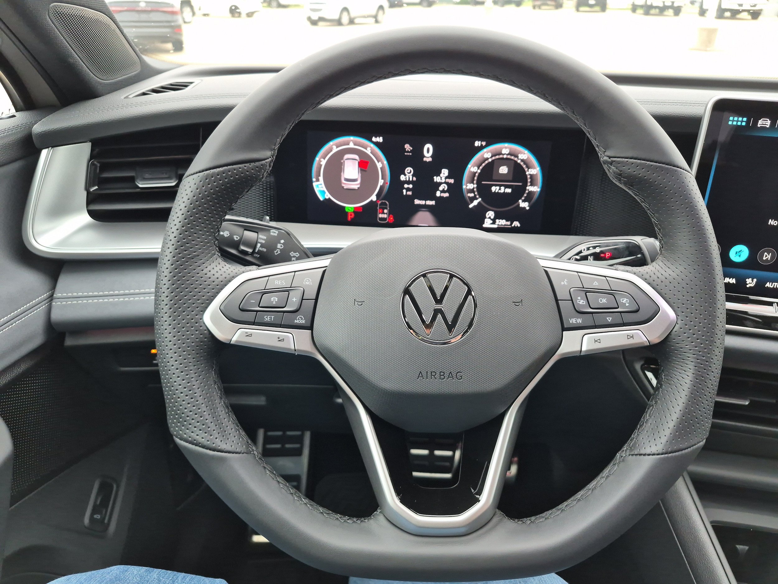 New 2026 Volkswagen Tiguan SE R-Line AWD/4WD image 12