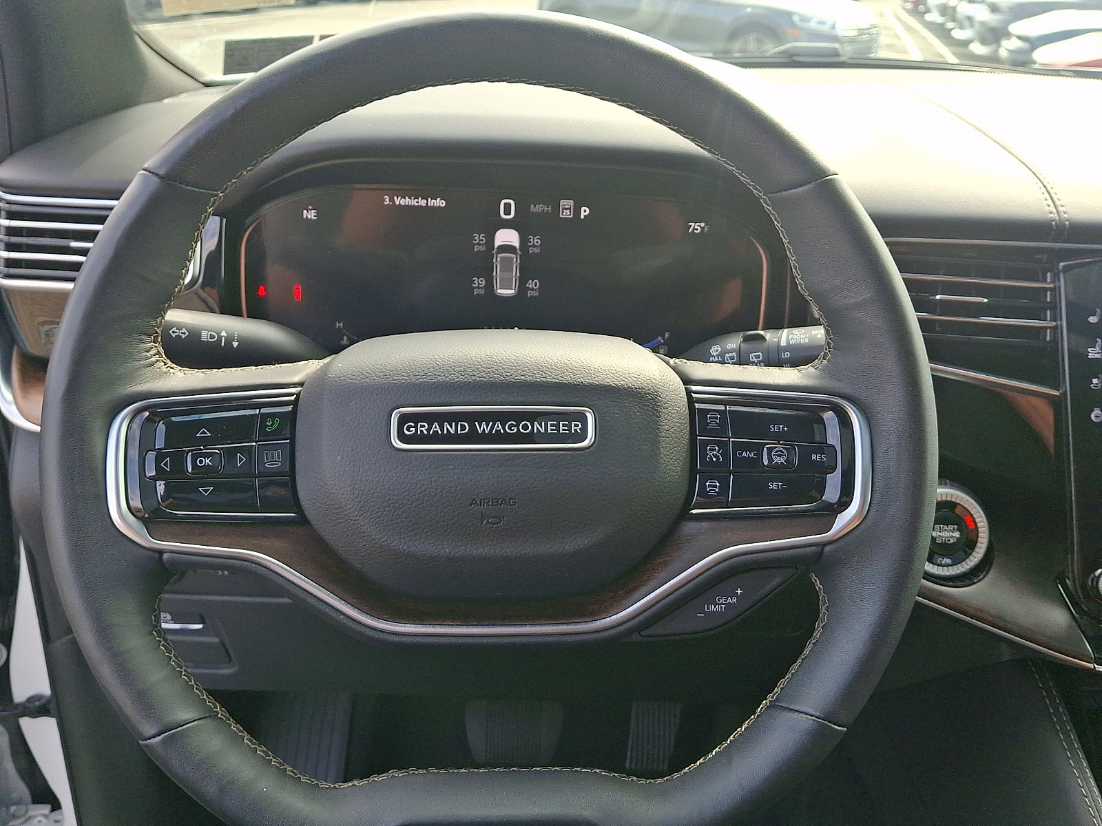 Used 2025 Jeep Grand Wagoneer 4WD image 21