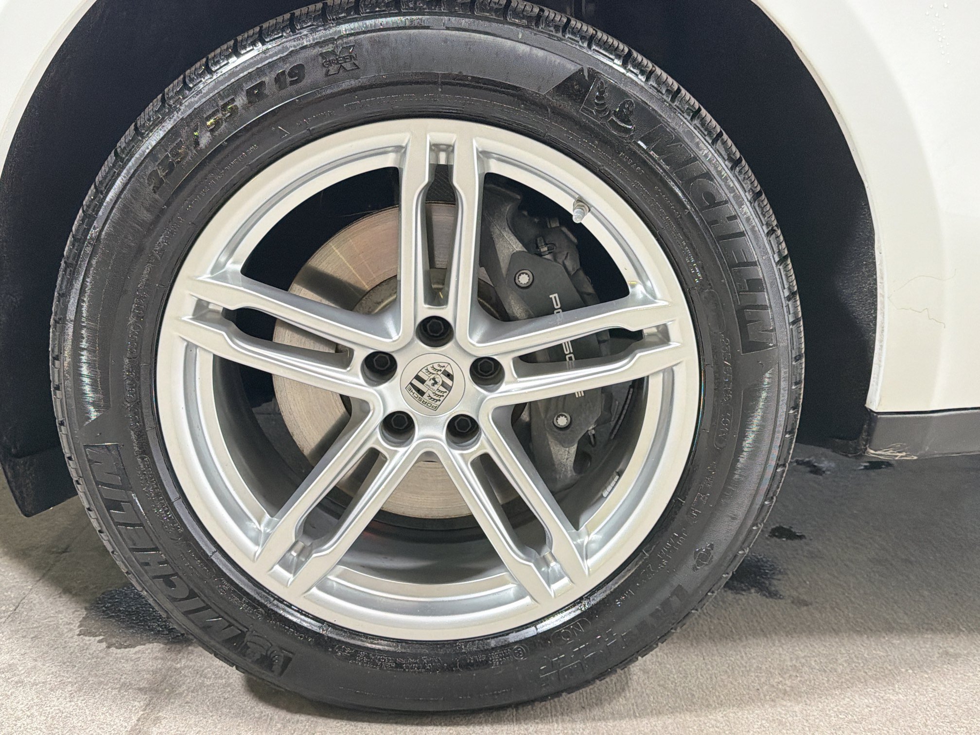 Certified 2026 Porsche Macan AWD/4WD image 41