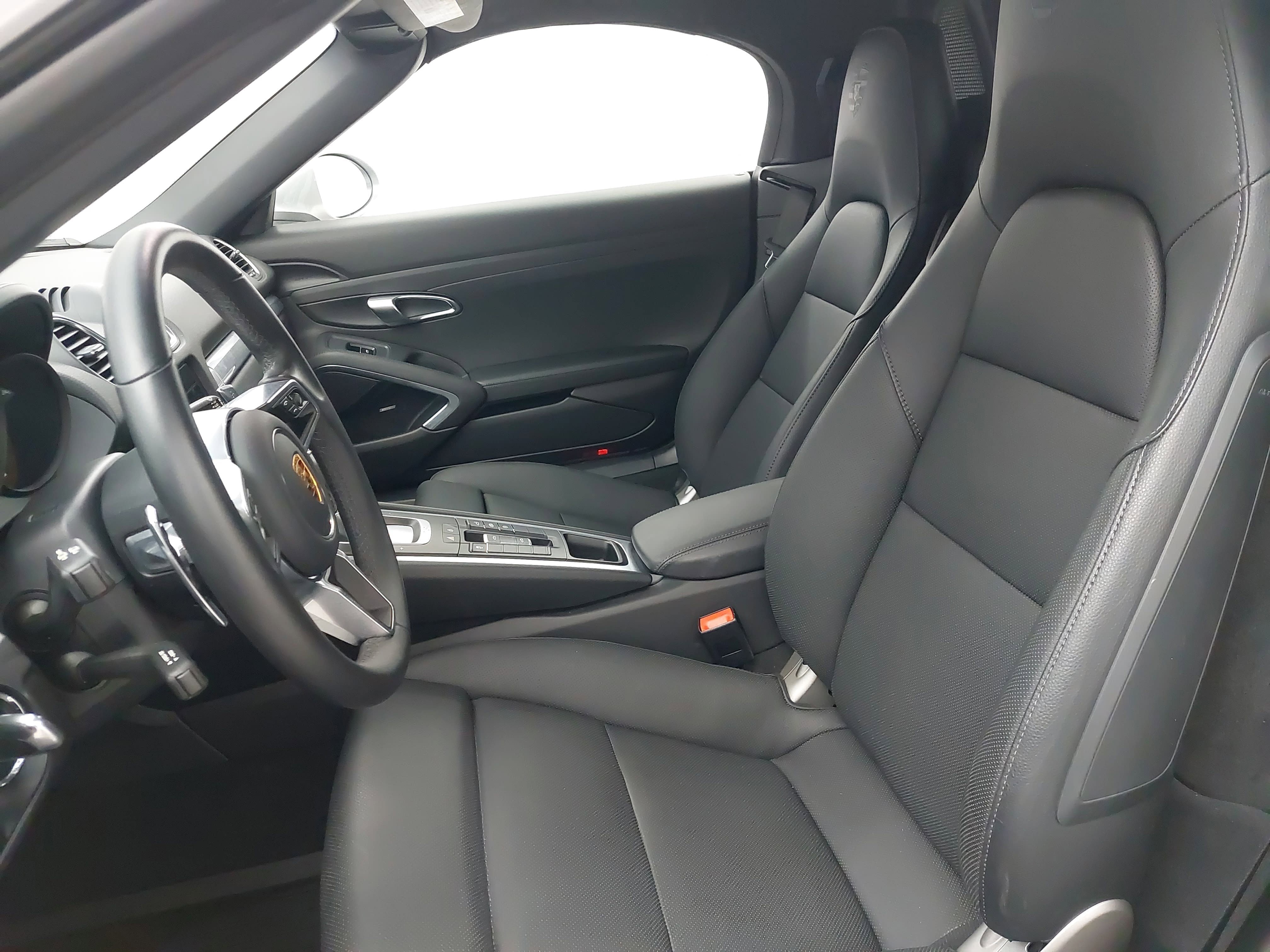 Used 2025 Porsche 718 Boxster S RWD image 5
