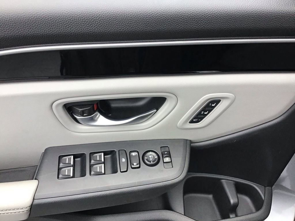 Used 2025 Honda Pilot EX-L image 10