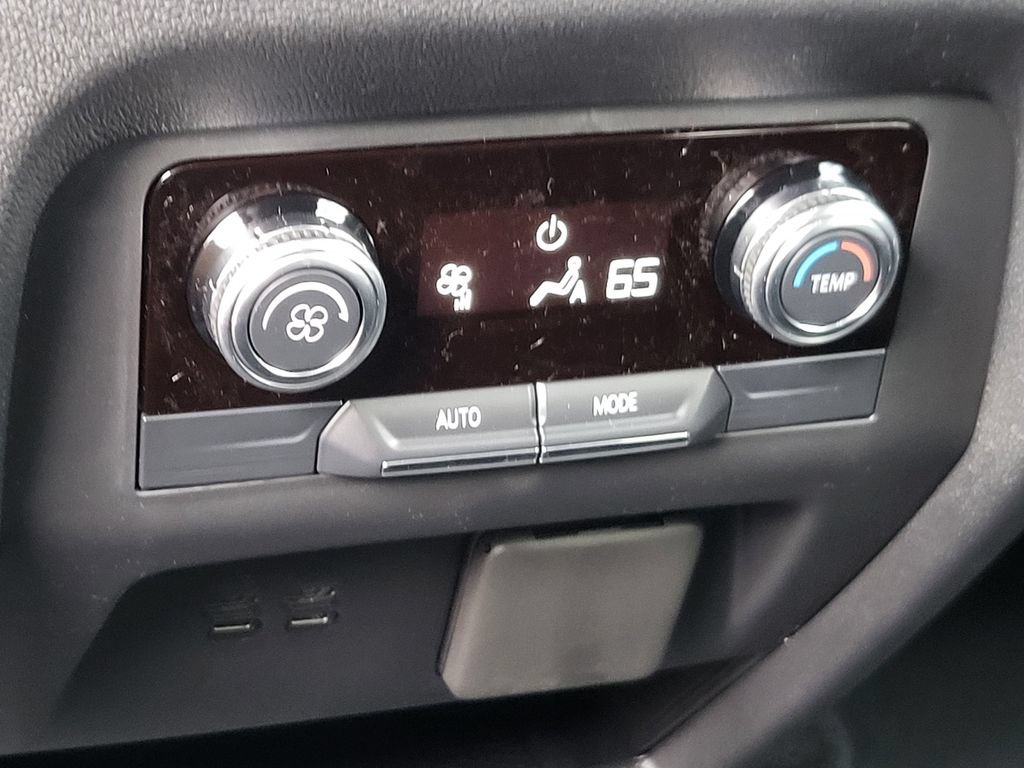 New 2025 GMC Acadia Elevation w/ Black Edition AWD/4WD image 31