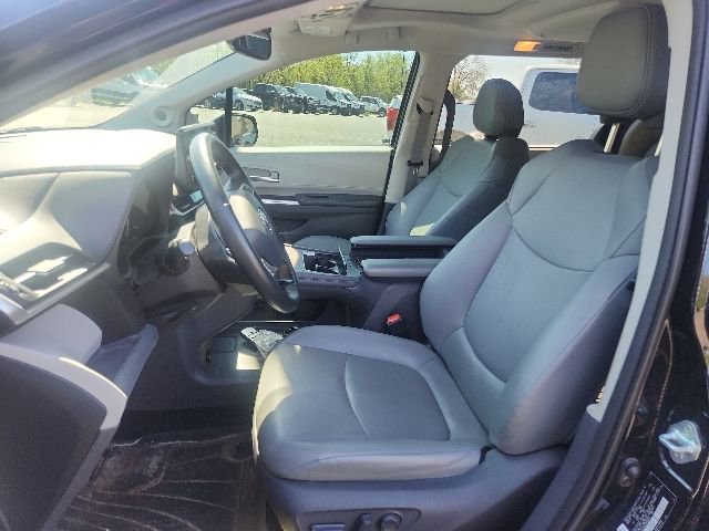 Used 2021 Toyota Sienna XLE w/ XLE Plus Package FWD image 13