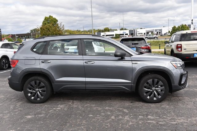Used 2024 Volkswagen Taos S w/ MDO Package FWD image 5
