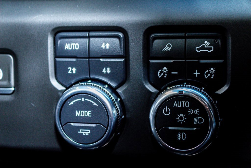 Used 2024 GMC Sierra 1500 AT4 w/ Technology Package image 15