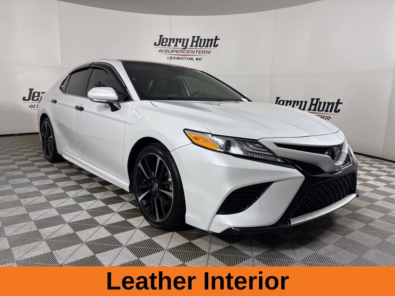 Used 2020 Toyota Camry XSE image 5
