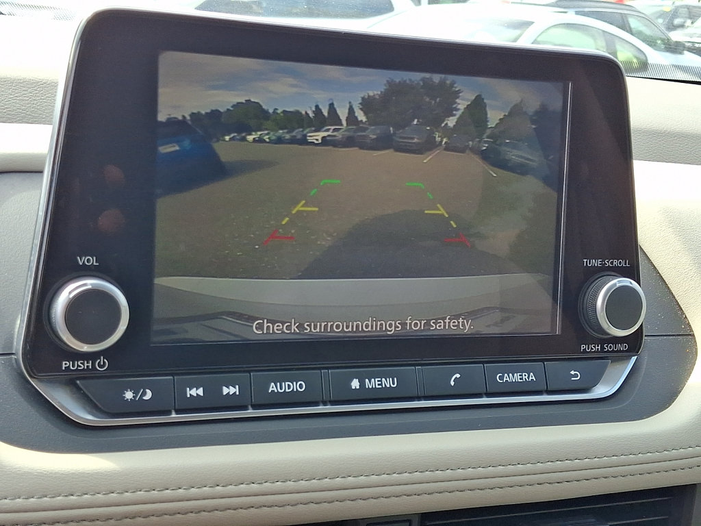 Used 2025 Nissan Rogue SV AWD/4WD image 30