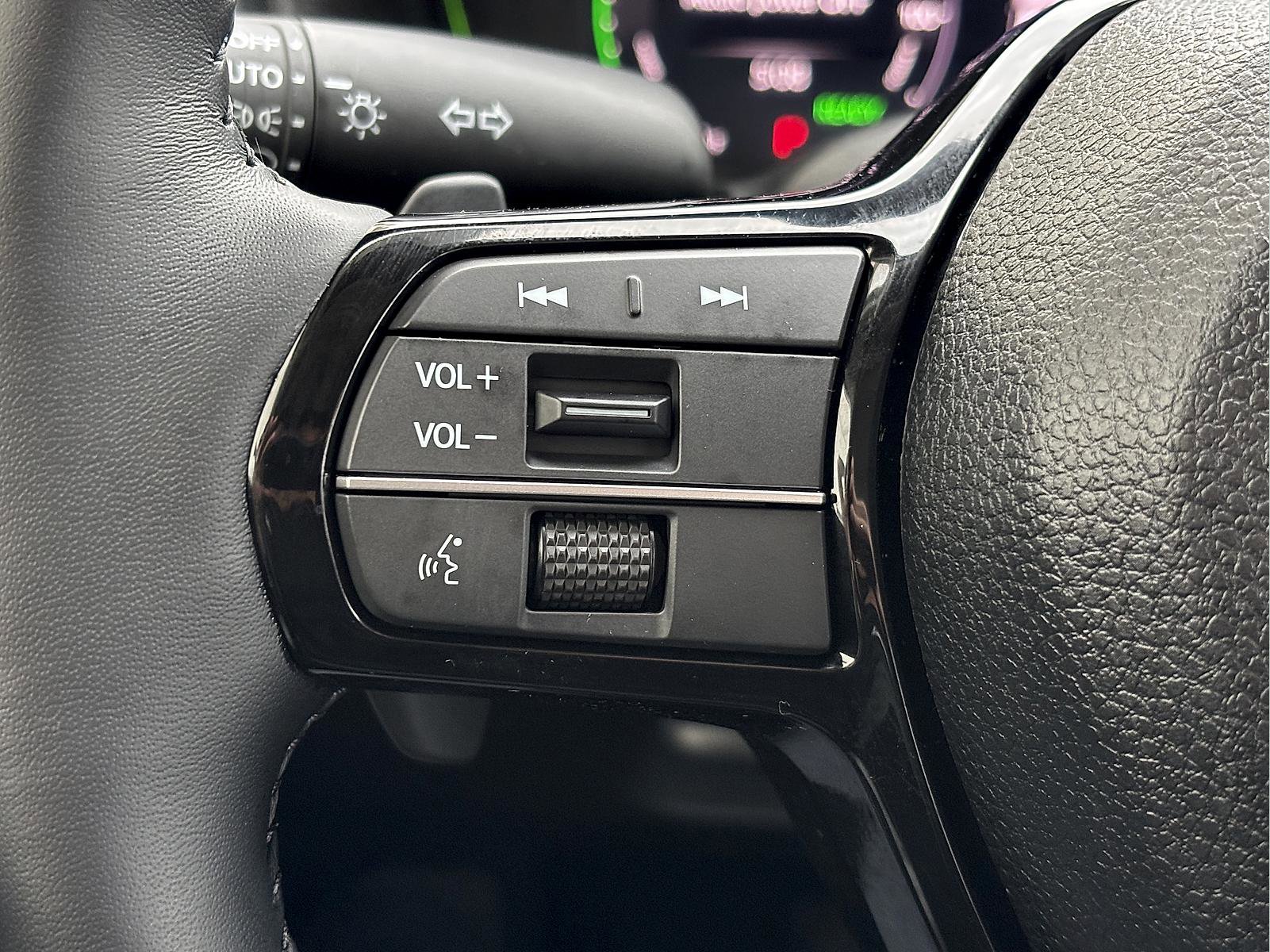 Certified 2025 Honda Accord Touring image 34