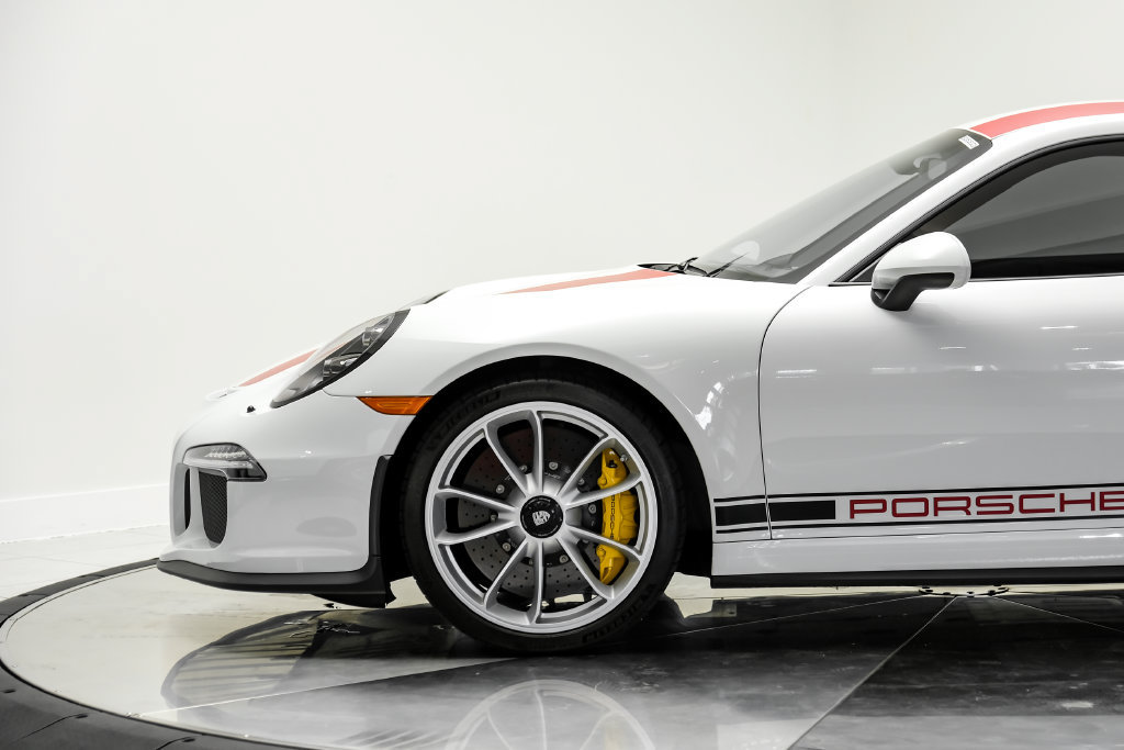 Used 2016 Porsche 911 R RWD image 13