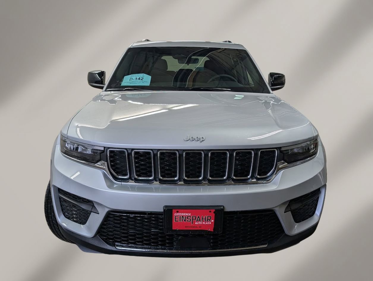 New 2025 Jeep Grand Cherokee Laredo X w/ Trailer Tow Package image 2