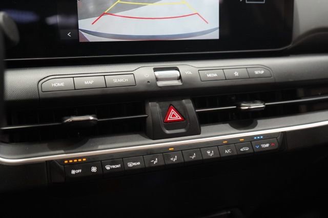 Used 2025 Kia K4 LXS image 28