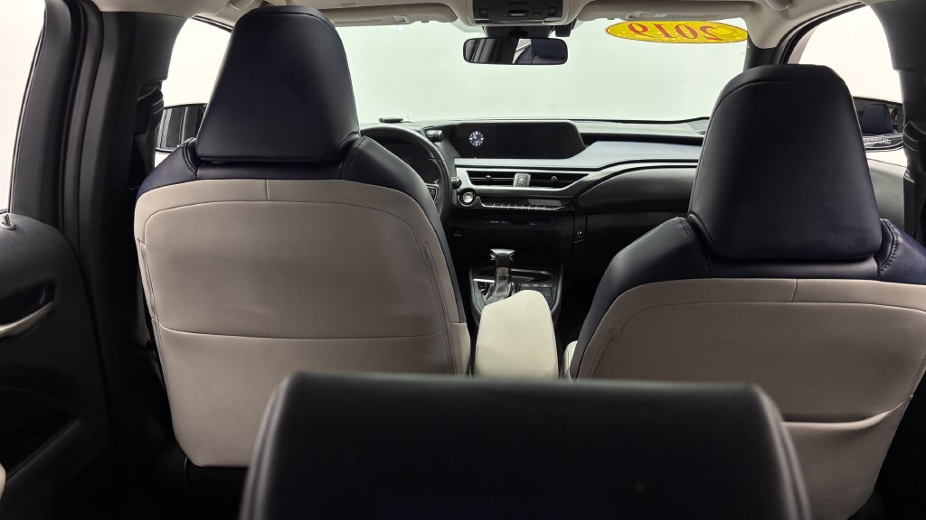 Used 2019 Lexus UX 200 w/ Accessory Package FWD image 42
