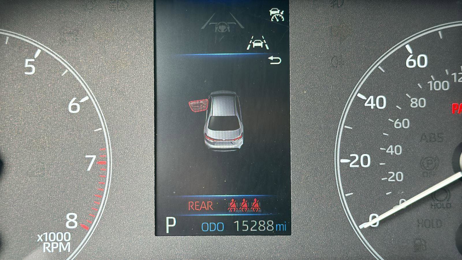 Used 2025 Toyota Corolla SE image 14