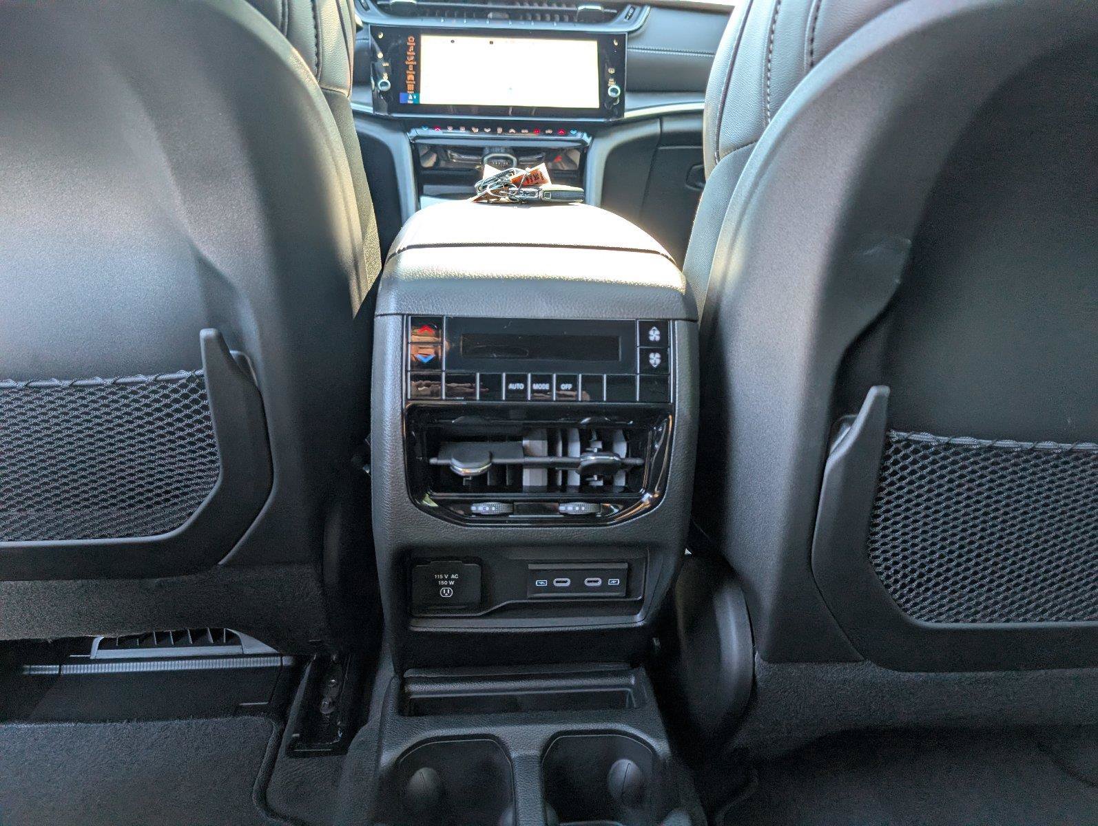 New 2027 Jeep Grand Cherokee L Limited RWD image 33