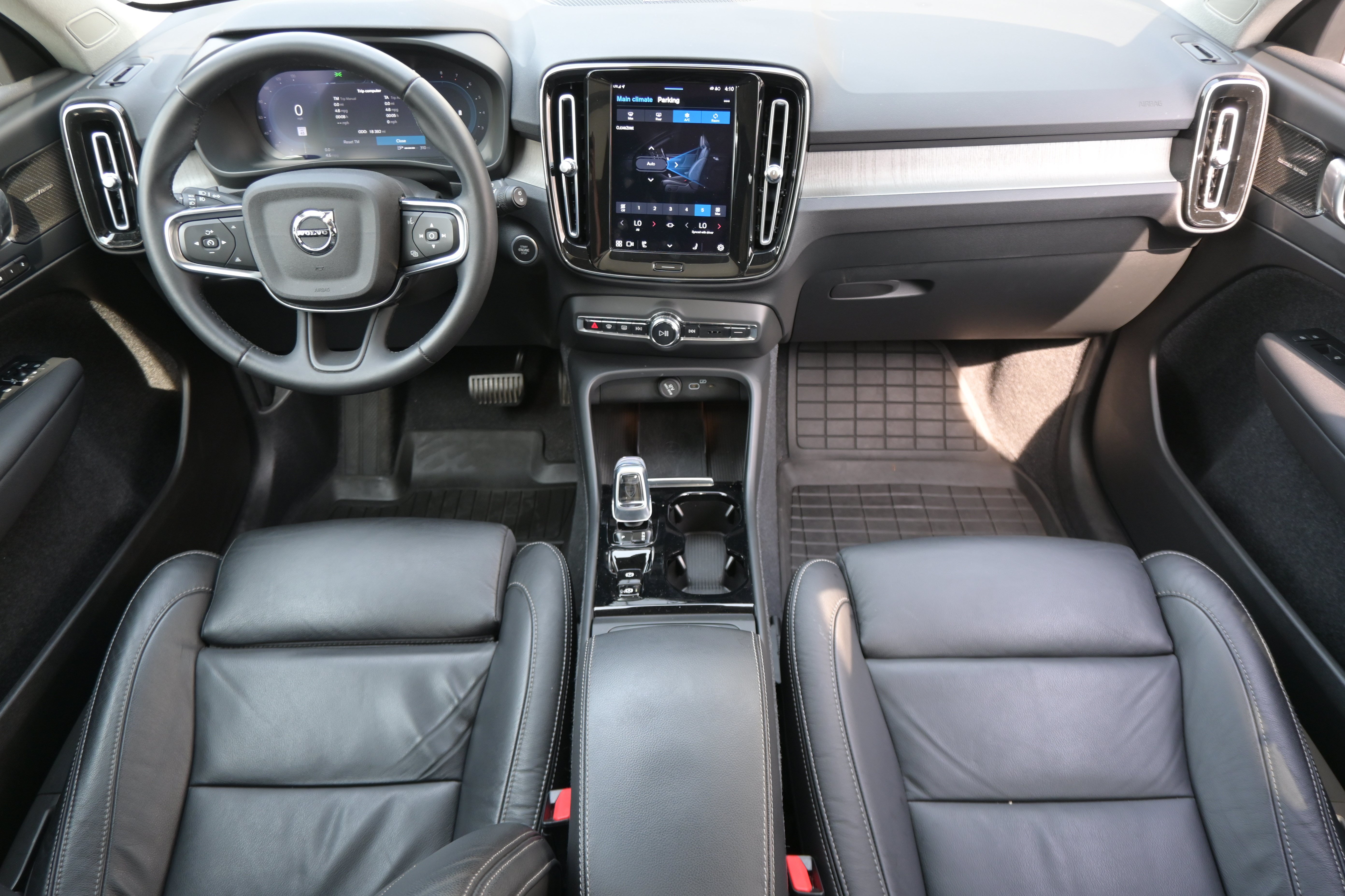 Used 2023 Volvo XC40 B5 Ultimate w/ Climate Package AWD/4WD image 31