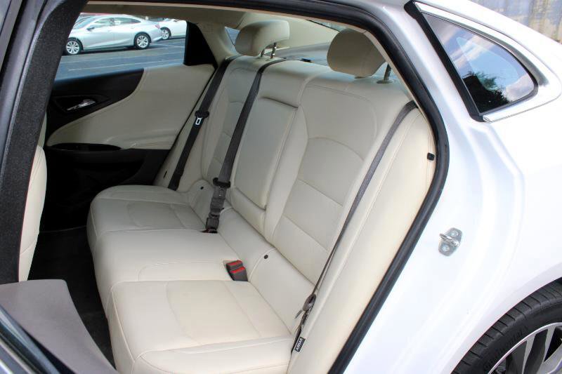 Used 2019 Chevrolet Malibu Premier w/ Sun and Wheel Package image 13