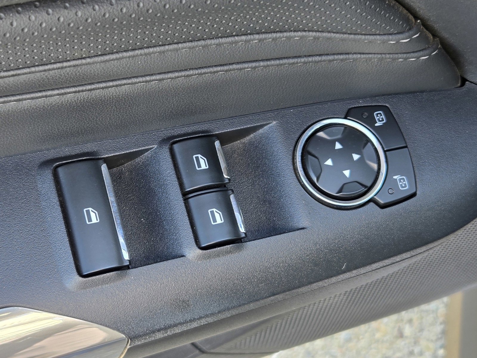 Used 2024 Ford Mustang Premium image 15