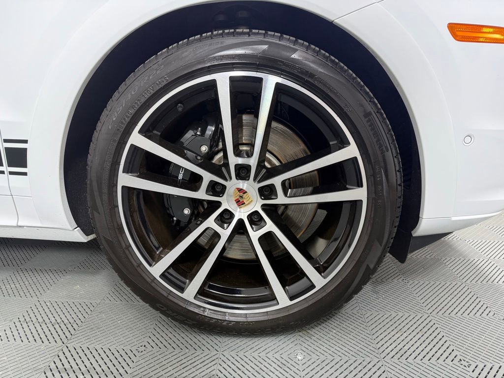 Certified 2025 Porsche Cayenne GTS image 14