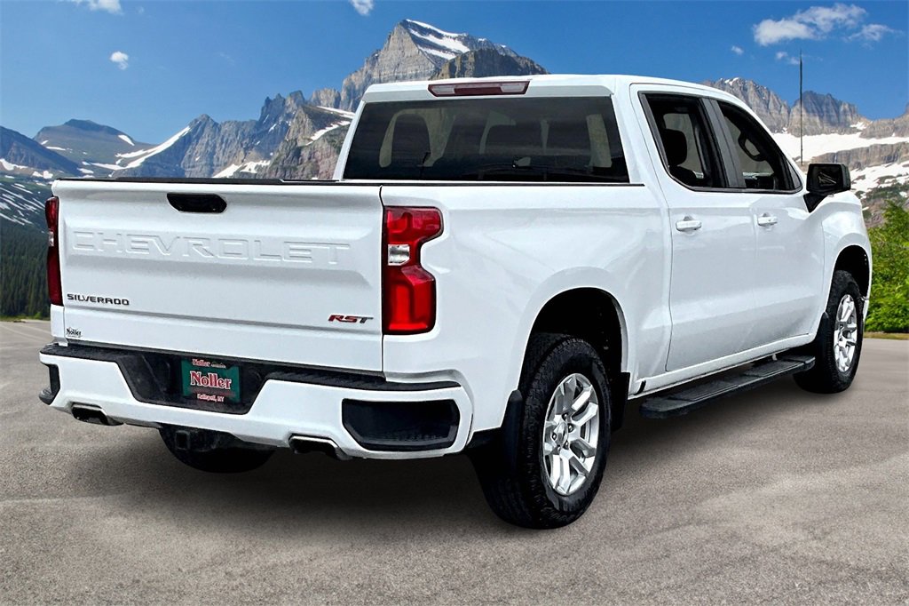 Used 2023 Chevrolet Silverado 1500 RST image 2